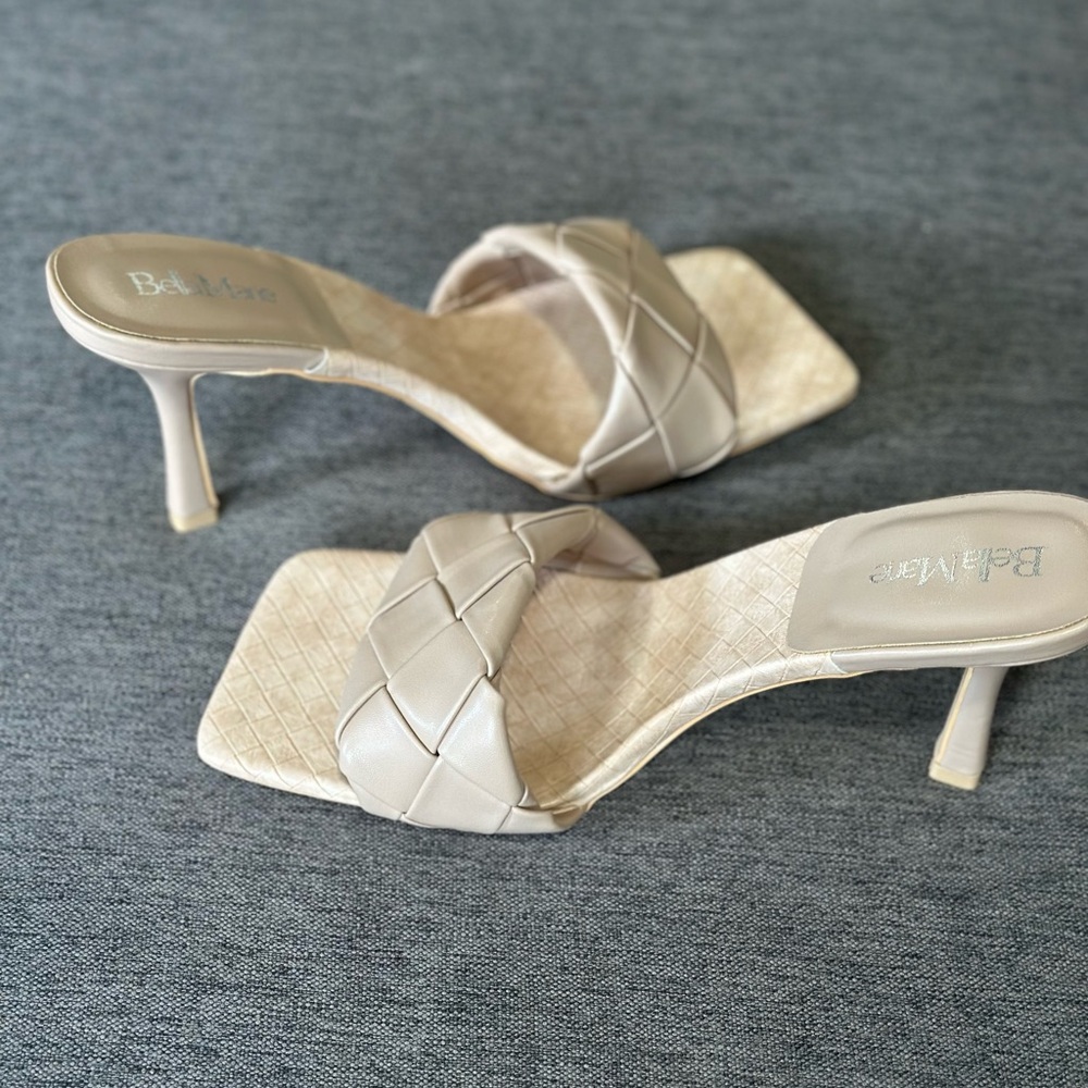 Bella Marie Cream Quilted Sandals - Picture 2 of 6